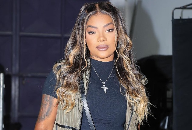 24 de abril de 1995: Ludmilla, cantora, multi-instrumentista e empresária nascida em Duque de Caxias, Rio de Janeiro
