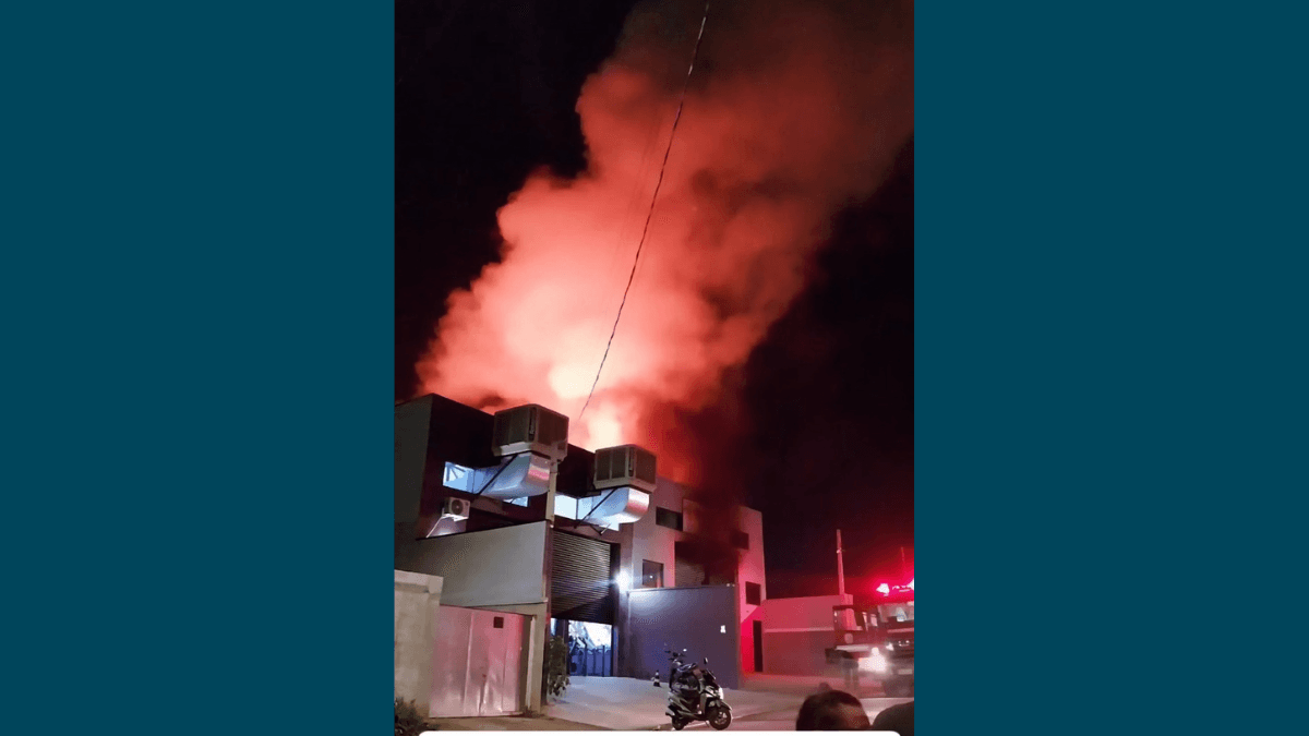 Guarda-móveis, em Hortolândia, é interditado após ser atingido por incêndio