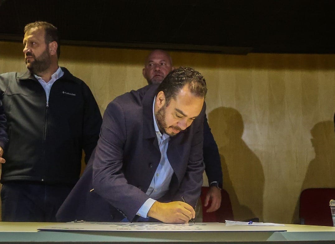 Paulo Martins assume Curitiba durante viagem de Pimentel aos EUA