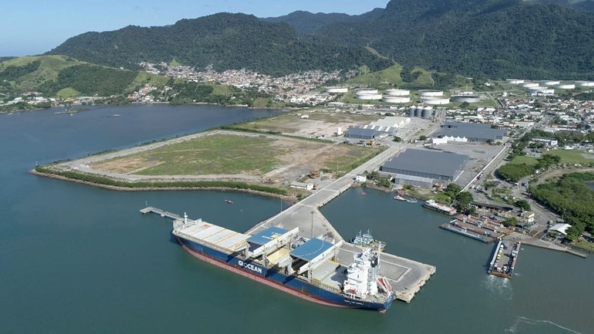 Porto de São Sebastião inicia dragagem para aumentar capacidade de