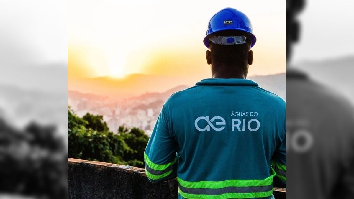 Vazamento suspende fornecimento de água em bairros do Centro e