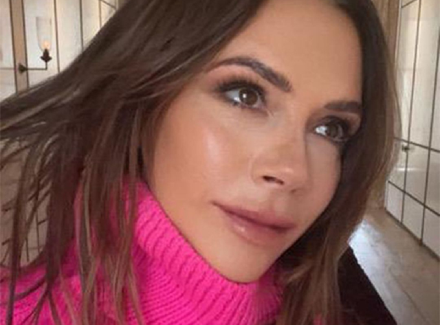 17 de abril de 1974: Victoria Beckham, ex-cantora e empresária nascida em Hertfordshire, Inglaterra