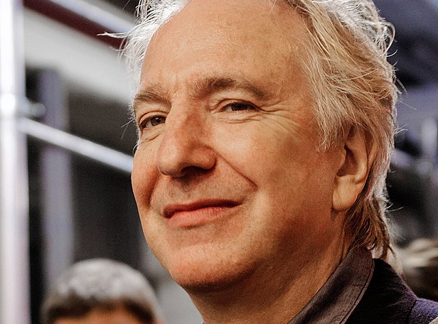 21 de fevereiro de 1946: Alan Rickman, ator nascido em Londres, Reino Unido