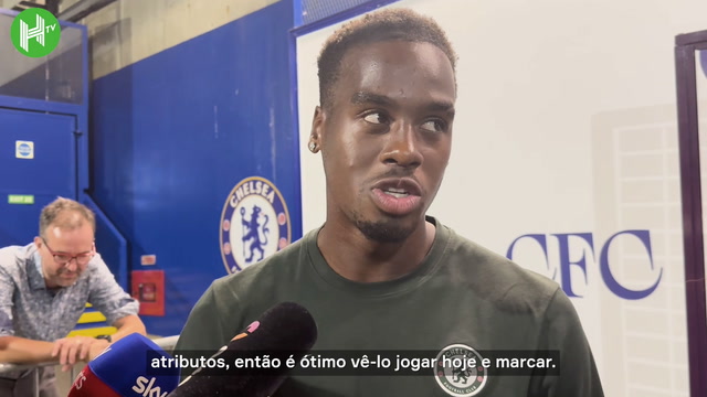 Gittens vê desempenho 'Joga Bonito' na estreia de Estêvão pelo
