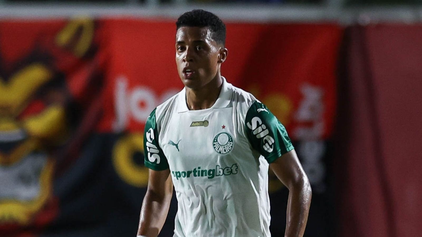 Palmeiras venderá Vanderlan para a Red Bull; Bragantino será o